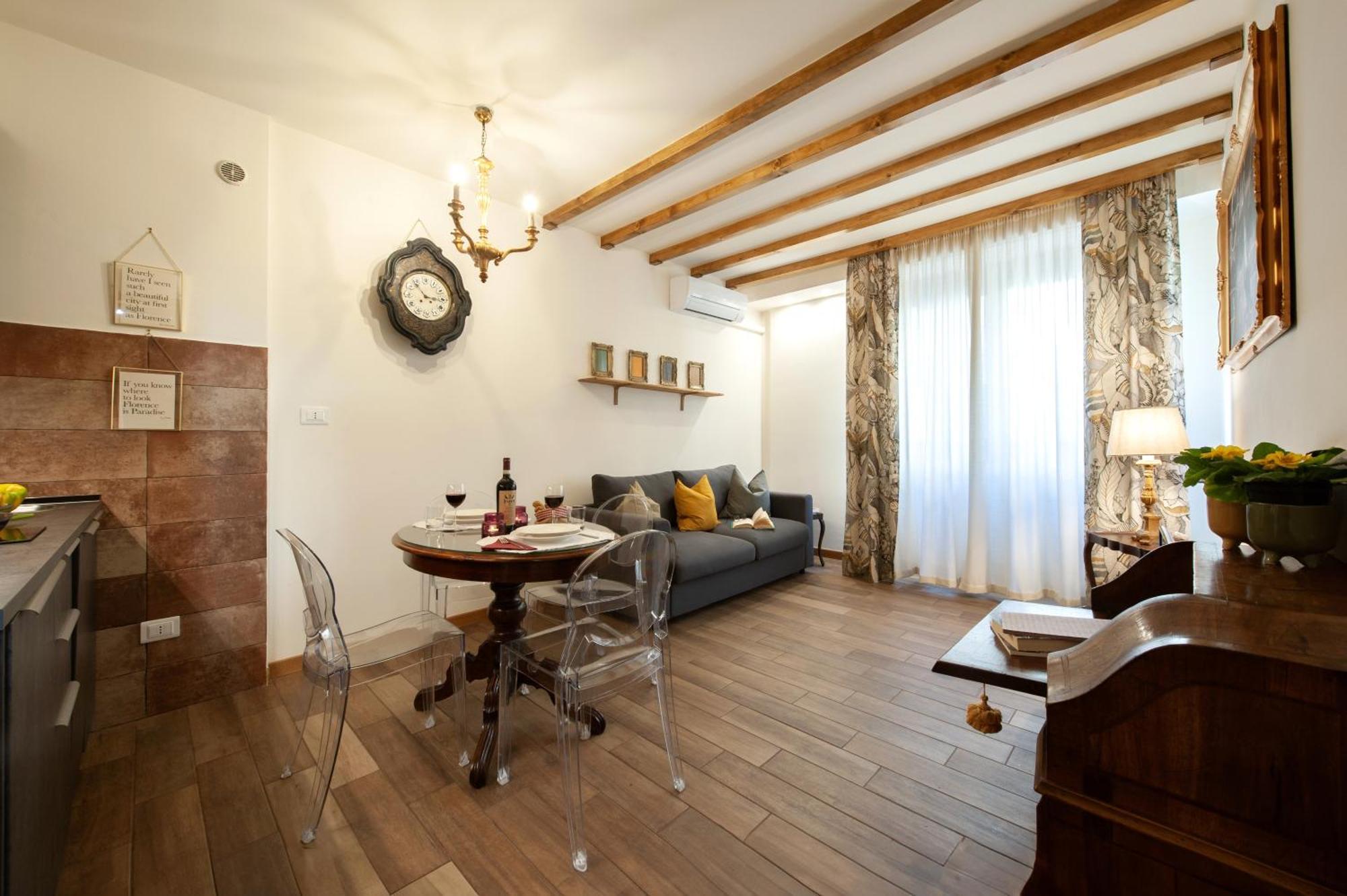 Casa Sorelle - Flo